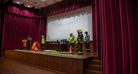 بالصور.. محافظ خميس مشيط يرعى البرنامج التدريبي لفريق سندكم التطوعي