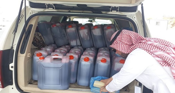 بالصور.. ضبط 37 عبوة عصير توت مجهولة المصدر بالطائف