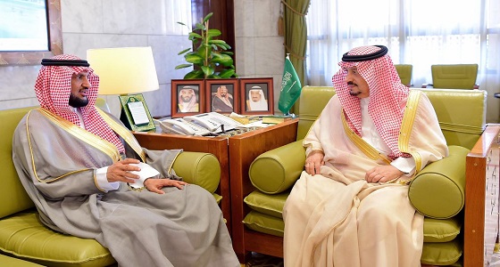 أمير منطقة الرياض يستقبل وكيل وزارة الداخلية للأحوال المدنية