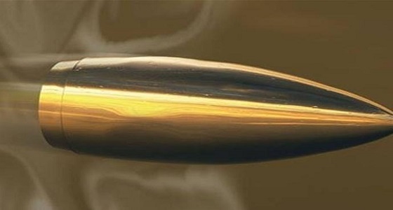 بالصورة..رصاصة طائشة تخترق بقالة في جازان