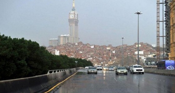 تنبيه.. استمرار هطول أمطار غزيرة على مكة