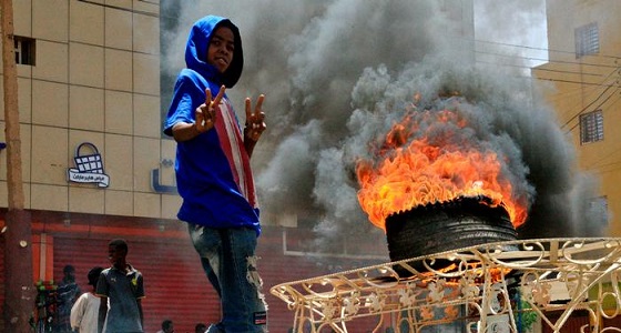 السودان تشتعل.. اقتحام سجن كوبر لإطلاق سراح قادة النظام السابق
