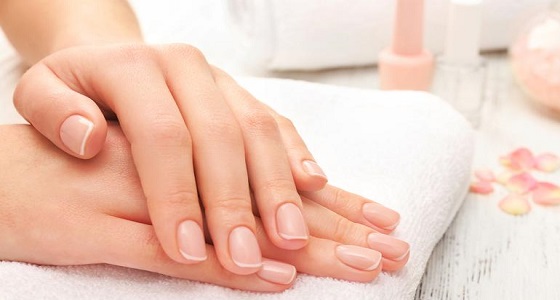 حالة طبية نادرة تفقد سيدة أظافرها