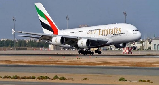 العيد يتسبب بربكة للمسافرين على متن الطائرة المتجهة من الإمارات إلى مصر 