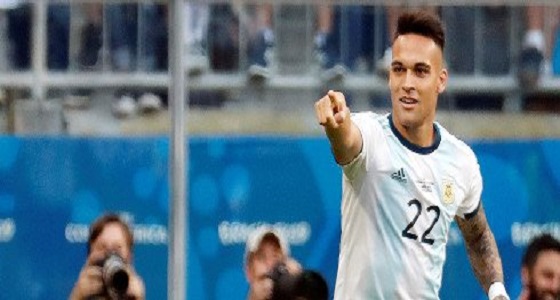 بقيمة 112 مليون يورو برشلونة يسعى لضم مهاجم أرجنتيني لفريقها