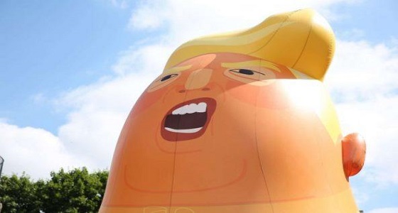 ” الطفل الباكي ” .. بالون يسخر من ترامب بلندن