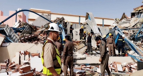 انهيار مبنى تحت الإنشاء واحتجاز العمال تحت الأنقاض في ينبع