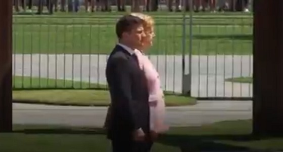 بالفيديو.. حالة اهتزاز لا إرادية لأنجيلا ميركل خلال استقبالها الرئيس الأوكراني