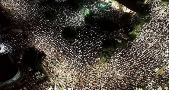 بالصور.. مشاهد مهيبة لقيام ليلة 27 رمضان في أوزبكستان