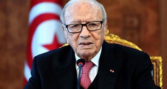 مستشار الرئيس التونسي: السبسي حالته حرجة لكنه على قيد الحياة