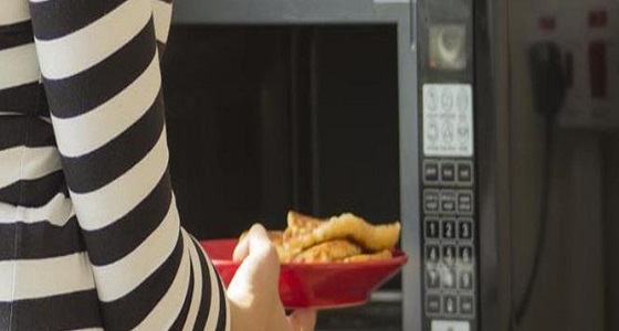 منها تجفيف الأعشاب.. 3 استخدامات رائعة للميكروويف بخلاف تسخين الطعام