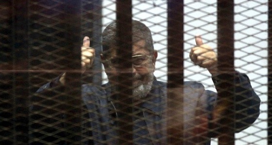 5 تهم يُحاكم بها محمد مرسي في جلسة وفاته.. وحديثه للقاضي استمر 25 دقيقة
