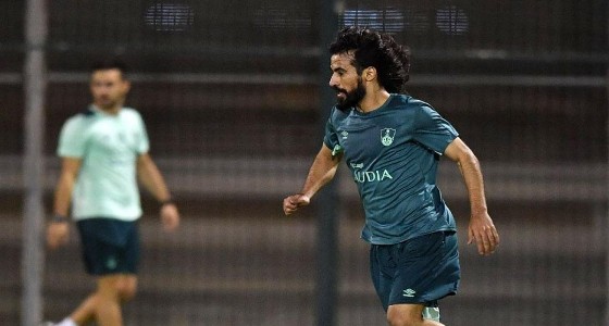 الأهلي يتجه لتجديد التعاقد مع حسين عبد الغني