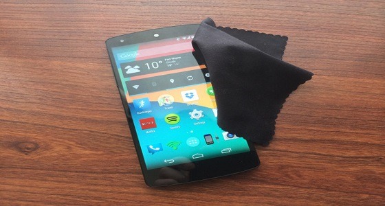 طرق تنظيف الهواتف النقالة بأدوات بسيطة