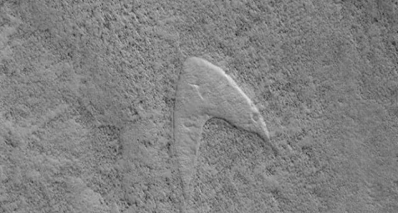 &#8221; ناسا &#8221; ترصد شعار يشبه &#8221; ستار تريك &#8221; على المريخ