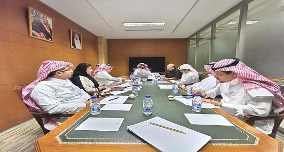 بالصور.. د. المزيني يعقد ورش عمل لتطوير الاتحاد الرياضي للجامعات