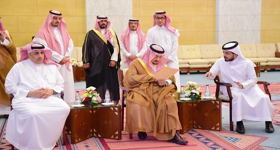 الأمير فيصل بن بندر يشارك في دورة الإسعافات الأولية لموظفي الإمارة