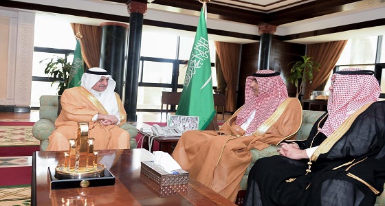 أمير تبوك يستقبل ضيوف جائزة سموه للمزرعة النموذجية