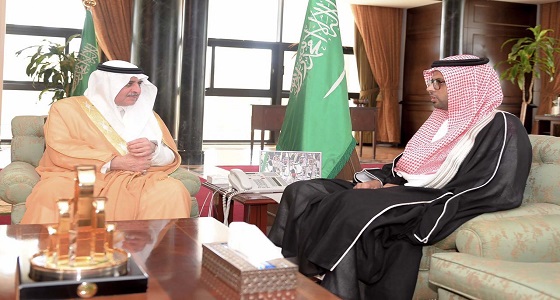 أمير تبوك يستقبل مدير مطار خليج نيوم