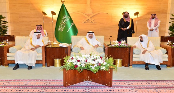 أمير الرياض يستقبل المهنئين بعيد الفطر المبارك