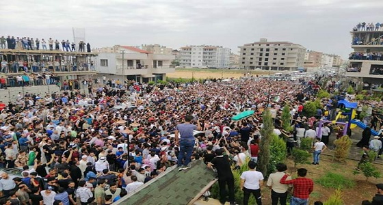 بالفيديو.. جنازة مهيبة في تشييع جثمان عبدالباسط الساروت