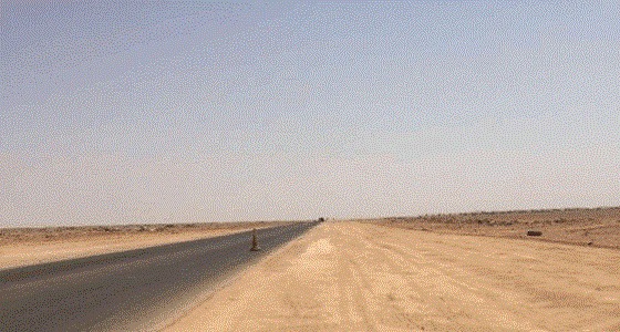 لجنة وفريق طبي يباشران مسن رفحاء الذي يسكن العراء