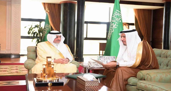 أمير تبوك يلتقي مدير فرع وزارة التجارة والاستثمار