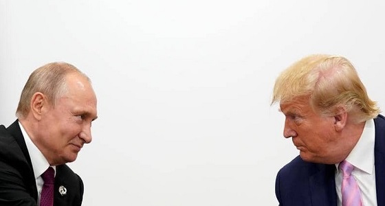 بالفيديو.. ترامب يمازح بوتين: لا تتدخل في الانتخابات السنة المقبلة