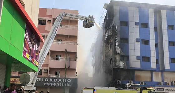 تفاصيل حريق مبنى ينبع وإنقاذ 3 عوائل