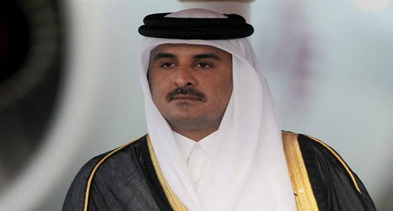 بعد تحفظ قطر على القمم الثلاث.. إعلامي شهير للحمدين: ” بل البيان واشرب مايته ” 