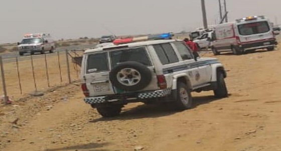 بالصور.. 9 إصابات بحادث انقلاب سيارة في جدة