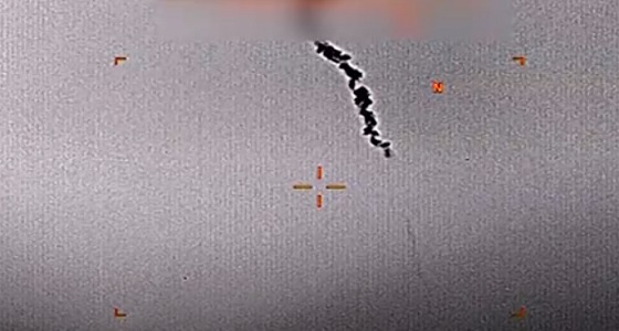 بالفيديو.. لحظة استهداف إيران للطائرة الأمريكية