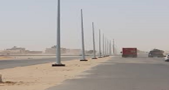 أمانة جدة تشرع في إنارة شوارع القرينية ومنح الخمرة