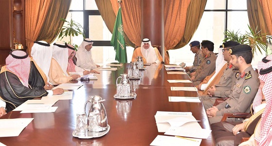 أمير تبوك يؤكد حرص القيادة على تقديم أفضل الخدمات لضيوف بيت الله الحرام