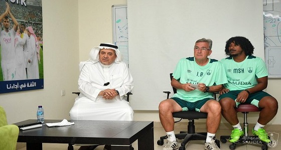 منصور بن مشعل لـ لاعبي الأهلي: يجب الفوز على الهلال