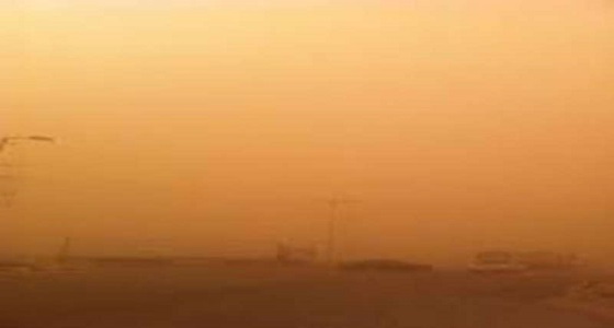 راصد جوي يكشف موعد انخفاض حدة الغبرة على جازان