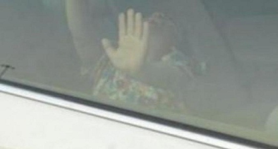 المسند: لا تترك الطفل داخل السيارة والزجاج مغلق