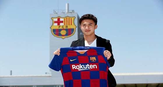 هيروكي آبي ينضم إلى برشلونة.. رسميًا