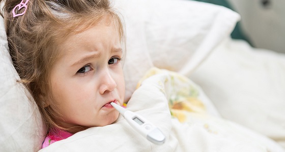 أنواع ارتفاع الحرارة عند الأطفال وطرق التعامل معها