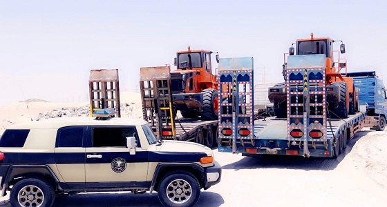 ضبط مخالفين لقيامهم بتجريف الأراضي ونهل الرمال بالمنطقة الشرقية