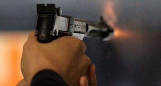 رجل يطلق النار على طليقته أمام المحكمة