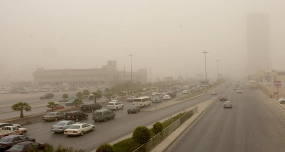 الأرصاد تحذر من تدني الرؤية في محافظات الرياض إثر الأتربة