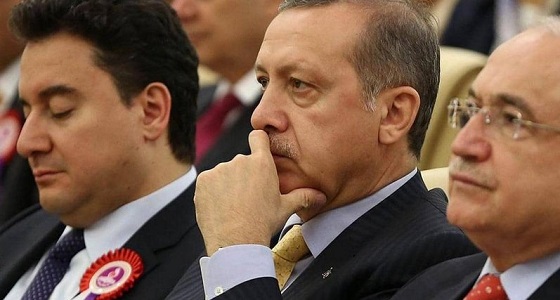 أردوغان يهاجم رفاقه بعد سقوط حزبه وتخليهم عنه
