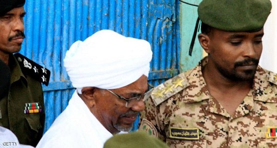موقف مفاجئ للقضاء السوداني بعد وفاة والدة &#8221; البشير &#8220;