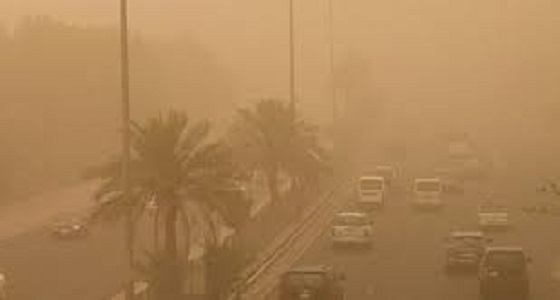 ” الأرصاد ” تنبه مكة برياح وأتربة يسببان شبه انعدام في الرؤية
