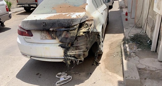 كابينة كهرباء تحرق سيارتين في حي الربوة