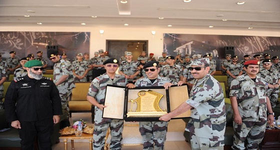  قوات الطوارئ الخاصة تُدرب وتخرج أول دفعة للحرس الملكي تم تأهليهم في مراكز القوات 