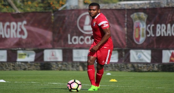 نادي الفيحاء يتفق مع المحور البرازيلي رافييل أسيس