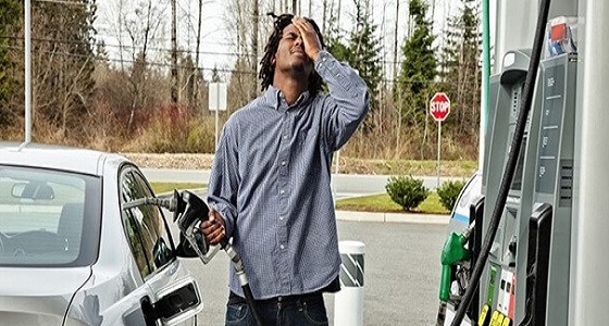 كيفية التصرف عند وضع وقود خاطئ في خزان السيارة
