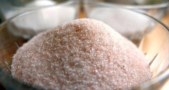 فوائد مذهلة للملح الصخري على الجسم والبشرة والشعر